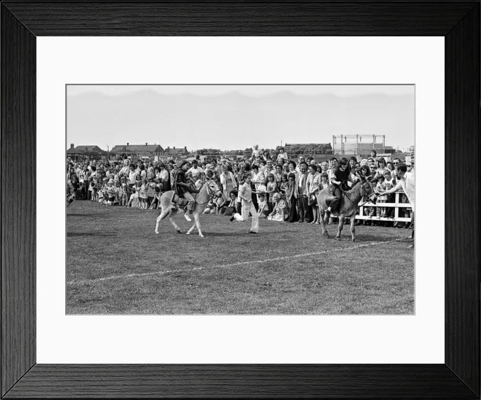Framed Print : Donkey Derby Redcar. Circa 1976 Framed Print : Donkey Derby Redcar. Circa 1976