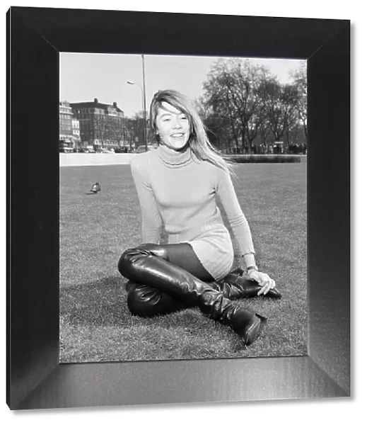 Francoise Hardy, french singer relaxes in the spring sunshine, Hyde Park, London