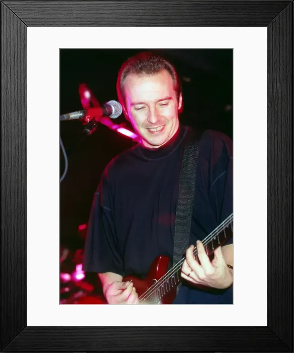 Framed Print : Midge Ure on stage at King Tuts Glasgow November 1988 Framed Print : Midge Ure on stage at King Tuts Glasgow November 1988