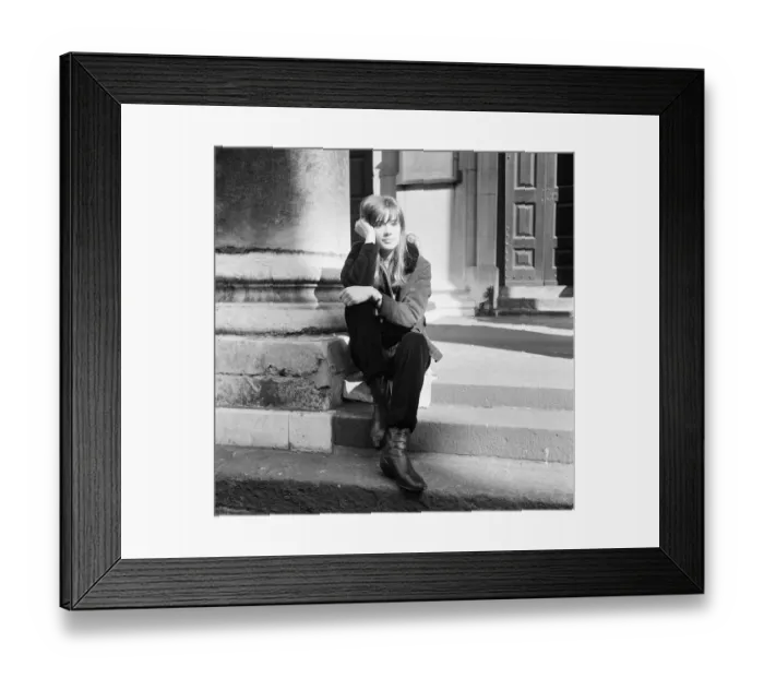 Framed Print : Francoise Hardy, french singer, pictured at St Georges Church, Hanover Square