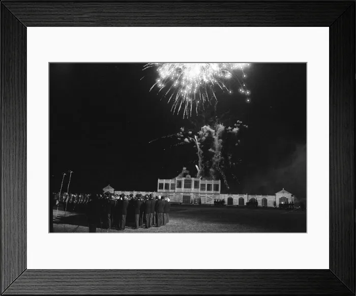 Framed Print : The firework show watched by half a million people in Londons Hyde Park Framed Print : The firework show watched by half a million people in Londons Hyde Park