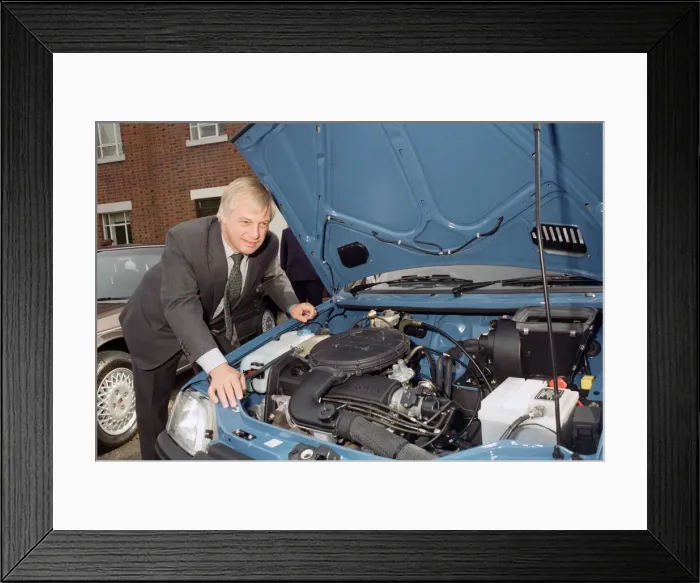 Framed Print : Secretary of State for the Environment Chris Patten MP visits the Rover Plant