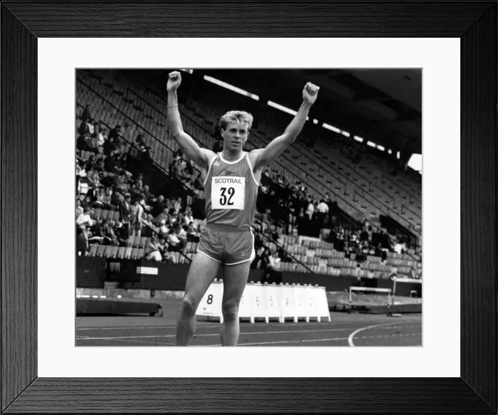 Framed Print : Runner Tom McKean. 19th May 1989 Framed Print : Runner Tom McKean. 19th May 1989