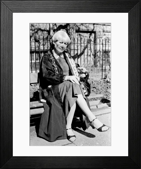 Framed Print : Actress Liz Dawn. 10th April 1982