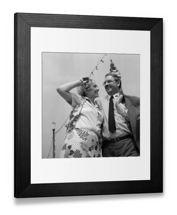Framed Print : Actress Liz Dawn and husband Don Ibbetson reunited in Blackpool. 15th May 1982 Framed Print : Actress Liz Dawn and husband Don Ibbetson reunited in Blackpool. 15th May 1982