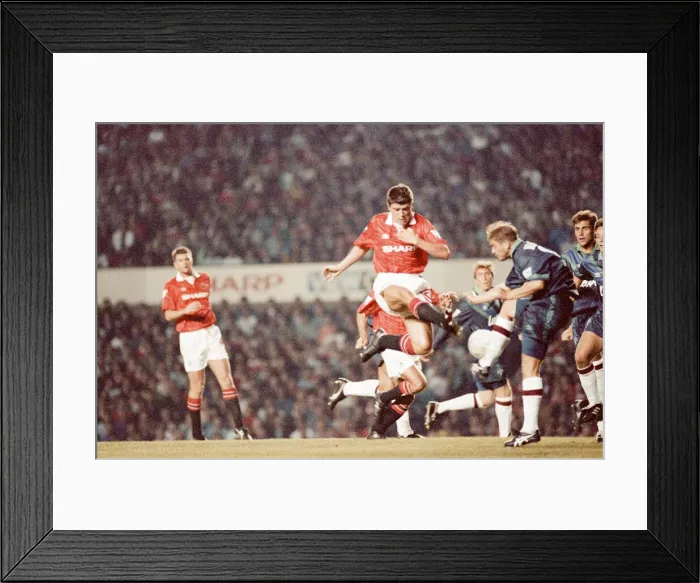 Framed Print : Manchester United v Sheffield United, Premier League match at Old Trafford Framed Print : Manchester United v Sheffield United, Premier League match at Old Trafford