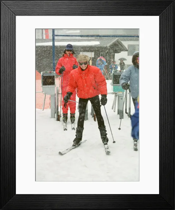 Framed Print : HRH The Princess of Wales, Princess Diana, on he ski holiday to Lech, Austria Framed Print : HRH The Princess of Wales, Princess Diana, on he ski holiday to Lech, Austria