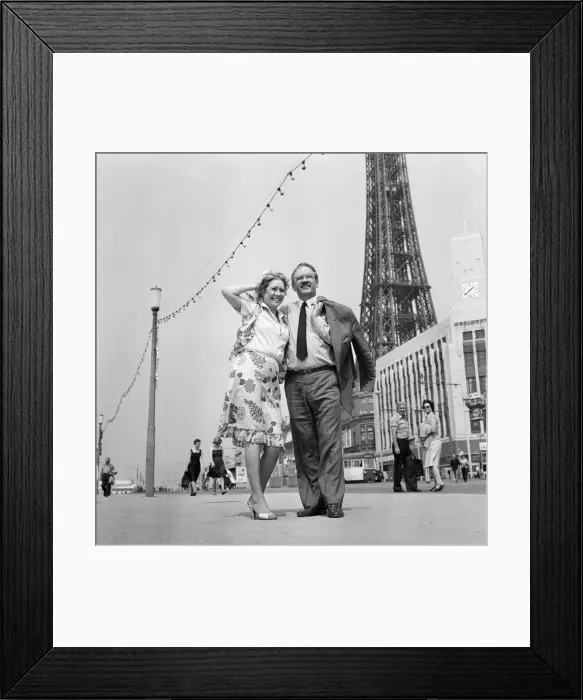 Framed Print : Actress Liz Dawn and husband Don Ibbetson reunited in Blackpool. 15th May 1982 Framed Print : Actress Liz Dawn and husband Don Ibbetson reunited in Blackpool. 15th May 1982