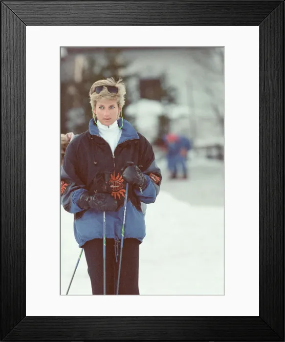 Framed Print : HRH The Princess of Wales, Princess Diana, on he ski holiday to Lech, Austria Framed Print : HRH The Princess of Wales, Princess Diana, on he ski holiday to Lech, Austria