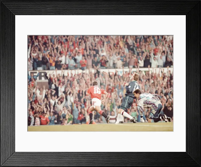 Framed Print : Manchester United v Sheffield United, Premier League match at Old Trafford Framed Print : Manchester United v Sheffield United, Premier League match at Old Trafford
