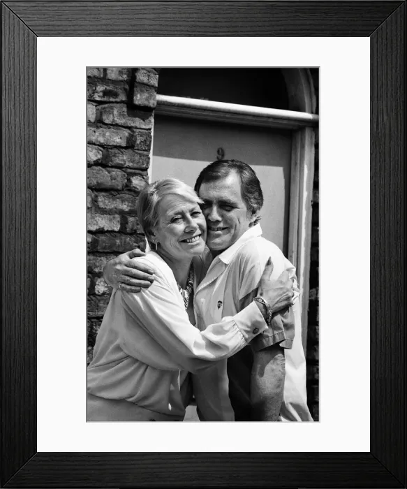 Framed Print : Actor Bill Tarmey (Jack Duckworth) is welcomed back to Granada TVs Framed Print : Actor Bill Tarmey (Jack Duckworth) is welcomed back to Granada TVs