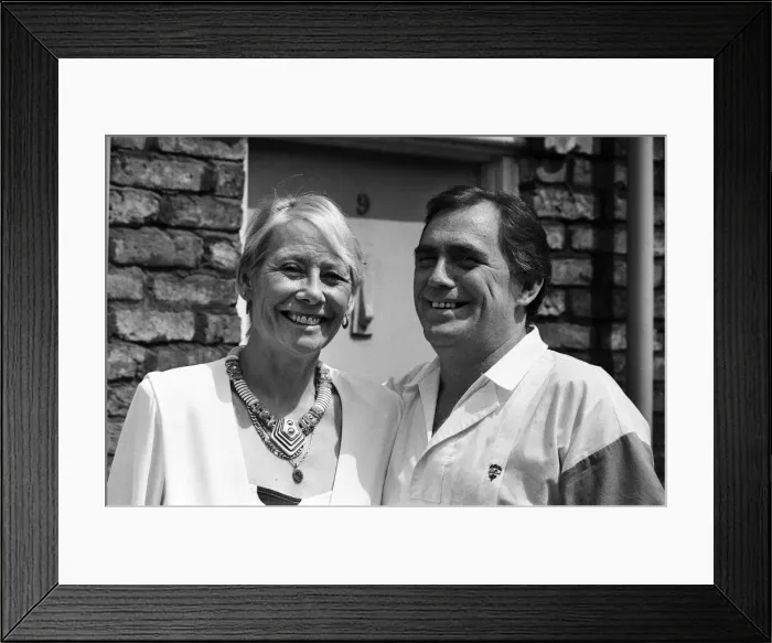 Framed Print : Actor Bill Tarmey (Jack Duckworth) is welcomed back to Granada TVs Framed Print : Actor Bill Tarmey (Jack Duckworth) is welcomed back to Granada TVs