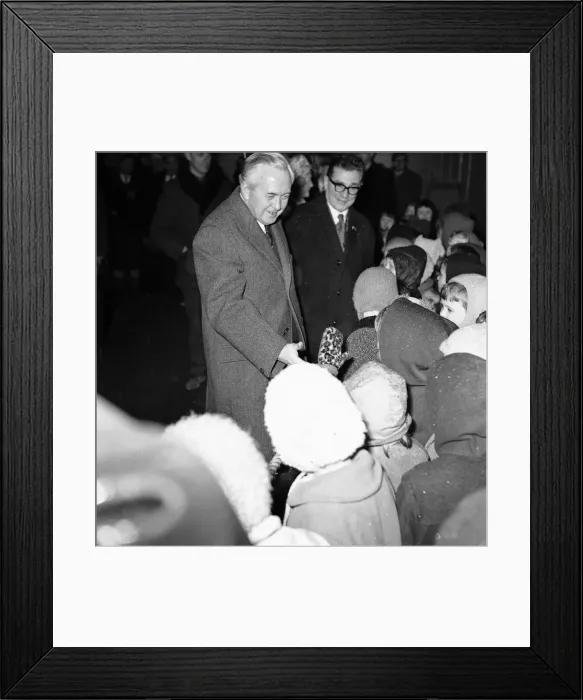 Framed Print : Prime Minister Harold Wilson (1916 - 1995) speaks to a young member of the crowd whilst Framed Print : Prime Minister Harold Wilson (1916 - 1995) speaks to a young member of the crowd whilst