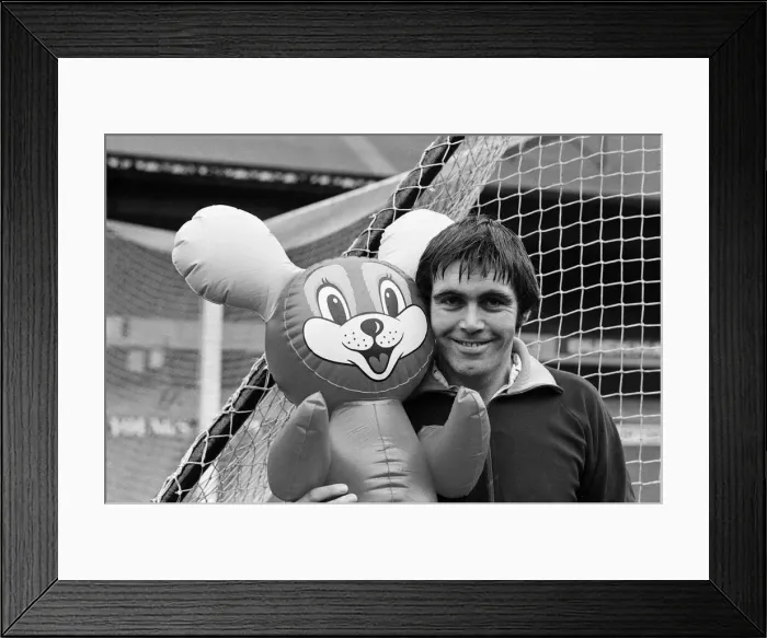 Framed Print : Crystal Palace prepare for their home cup match v Everton Framed Print : Crystal Palace prepare for their home cup match v Everton