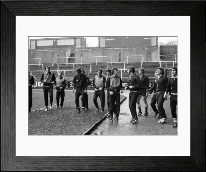 Framed Print : Crystal Palace prepare for their home cup match v Everton Framed Print : Crystal Palace prepare for their home cup match v Everton