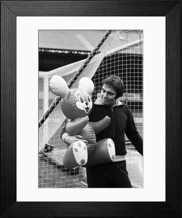 Framed Print : Crystal Palace prepare for their home cup match v Everton Framed Print : Crystal Palace prepare for their home cup match v Everton