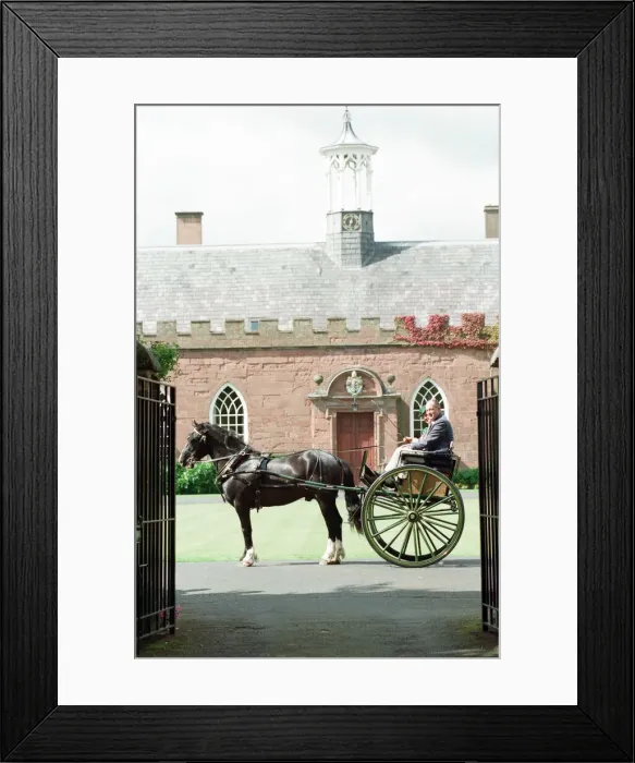Framed Print : Judges in horse-drawn carriages view the village of Hartlebury, Worcestershire Framed Print : Judges in horse-drawn carriages view the village of Hartlebury, Worcestershire