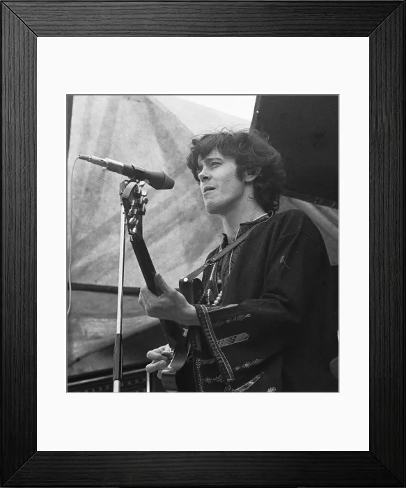Framed Print : Donovan performing on stage at the 1967 National Jazz and Blues Festival at Royal Windsor Framed Print : Donovan performing on stage at the 1967 National Jazz and Blues Festival at Royal Windsor