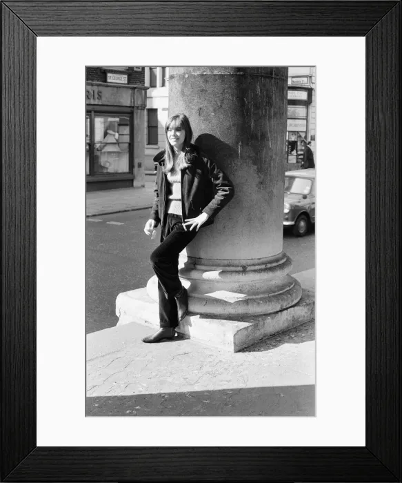 Framed Print : Francoise Hardy, french singer, pictured at St Georges Church, Hanover Square Framed Print : Francoise Hardy, french singer, pictured at St Georges Church, Hanover Square