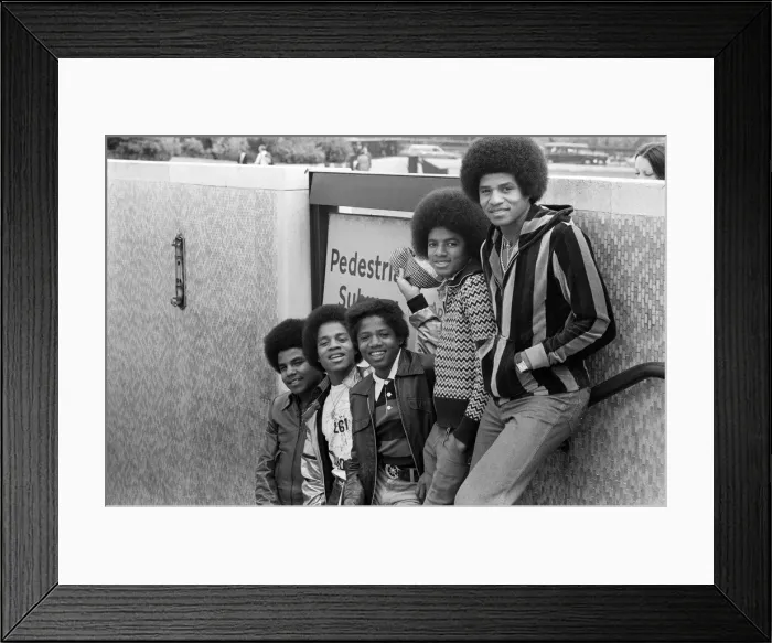 Framed Print : The Jackson 5 pop group pictured at Hyde Park Corner. They are Randy, 15, Michael, 18