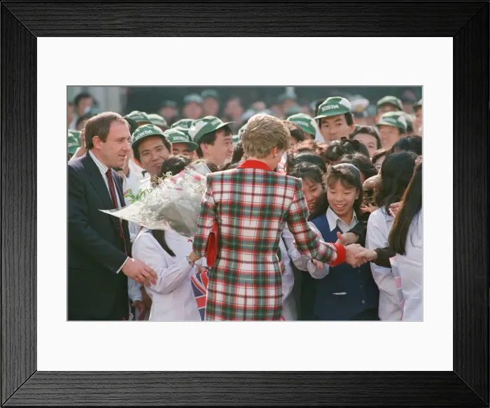 Framed Print : HRH Princess Diana, The Princess of Wales with workers at the Honda factory in Tokyo Framed Print : HRH Princess Diana, The Princess of Wales with workers at the Honda factory in Tokyo