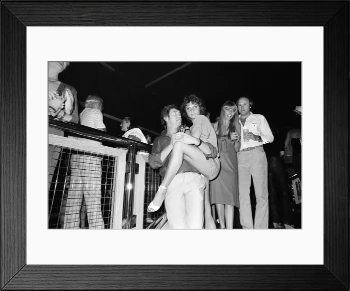 Framed Print : New nightclub Stringfellows in Covent Garden, London. 1st August 1980 Framed Print : New nightclub Stringfellows in Covent Garden, London. 1st August 1980