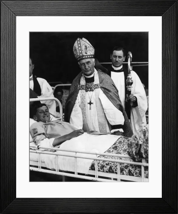 Framed Print : Bishop of London, Arthur Foley Winnington-Ingram, confirms one of a number of boys Framed Print : Bishop of London, Arthur Foley Winnington-Ingram, confirms one of a number of boys