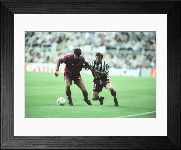 Framed Print : Newcastle United 3-2 Barcelona, UEFA Champions League Group C match at St James Park Framed Print : Newcastle United 3-2 Barcelona, UEFA Champions League Group C match at St James Park