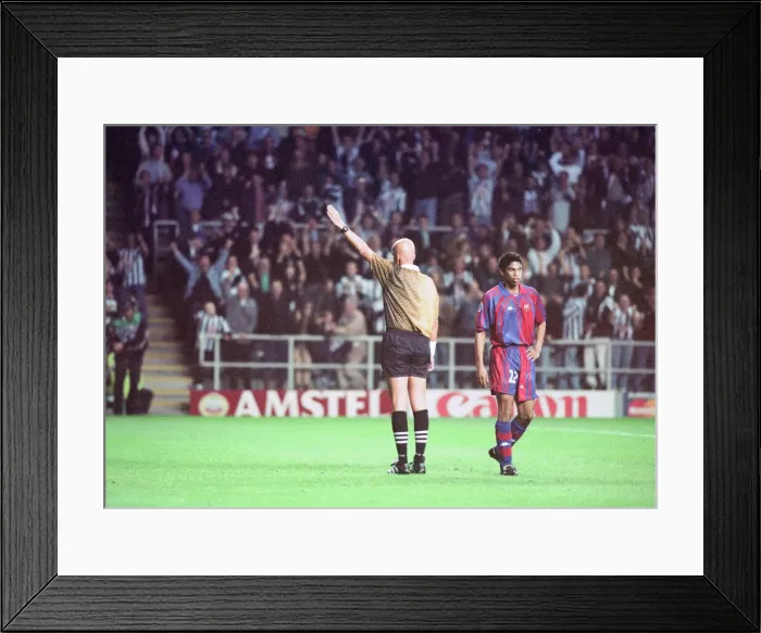 Framed Print : Newcastle United 3-2 Barcelona, UEFA Champions League Group C match at St James Park Framed Print : Newcastle United 3-2 Barcelona, UEFA Champions League Group C match at St James Park
