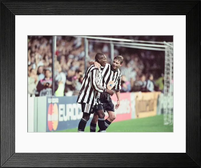 Framed Print : Newcastle United 3-2 Barcelona, UEFA Champions League Group C match at St James Park Framed Print : Newcastle United 3-2 Barcelona, UEFA Champions League Group C match at St James Park