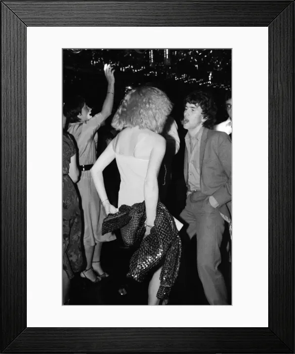 Framed Print : People dancing at the new nightclub Stringfellows in Covent Garden, London Framed Print : People dancing at the new nightclub Stringfellows in Covent Garden, London
