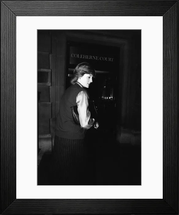 Framed Print : Lady Diana Spencer at her Coleherne Court Flat in 1980 Framed Print : Lady Diana Spencer at her Coleherne Court Flat in 1980