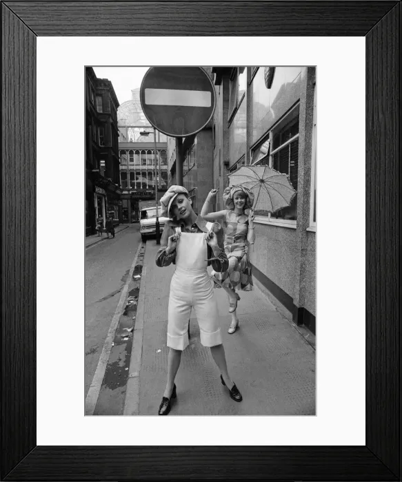 Framed Print : Dressed for the races, but which races? If you like putting your money on the horses Framed Print : Dressed for the races, but which races? If you like putting your money on the horses