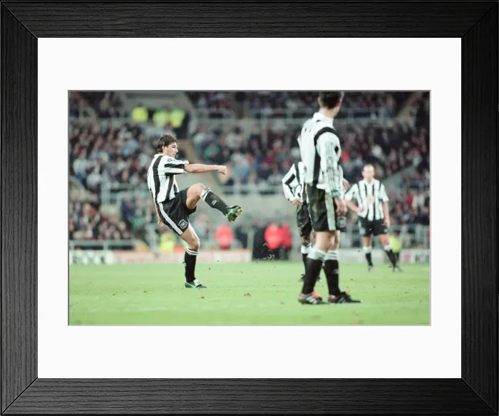 Framed Print : Newcastle United 4-3 Leicester City, premier league match at St James Park Framed Print : Newcastle United 4-3 Leicester City, premier league match at St James Park