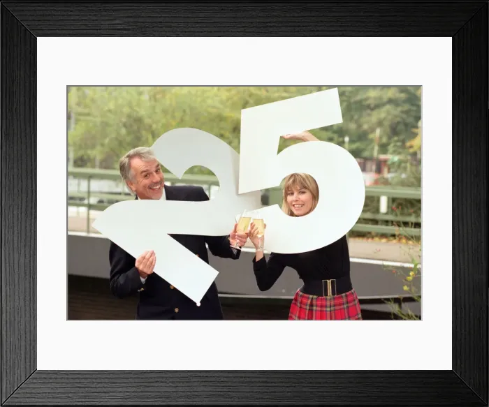 Framed Print : Stuart Linnell and Julie Mayer get ready for the Radio WM 25th celebrations at Pebble Framed Print : Stuart Linnell and Julie Mayer get ready for the Radio WM 25th celebrations at Pebble