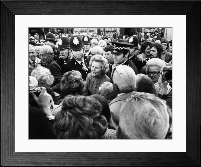 Framed Print : Conservative Party leader Margaret Thatcher surrounded by large crowds as she leaves Framed Print : Conservative Party leader Margaret Thatcher surrounded by large crowds as she leaves