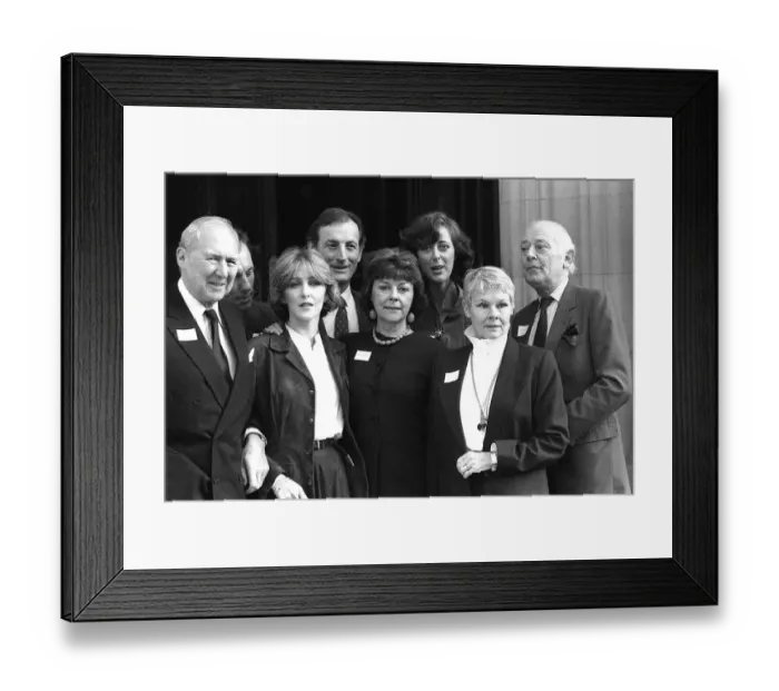 Framed Print : Dislexia Campaign November 1987, Showbiz stars turn out to attend the campaign Framed Print : Dislexia Campaign November 1987, Showbiz stars turn out to attend the campaign