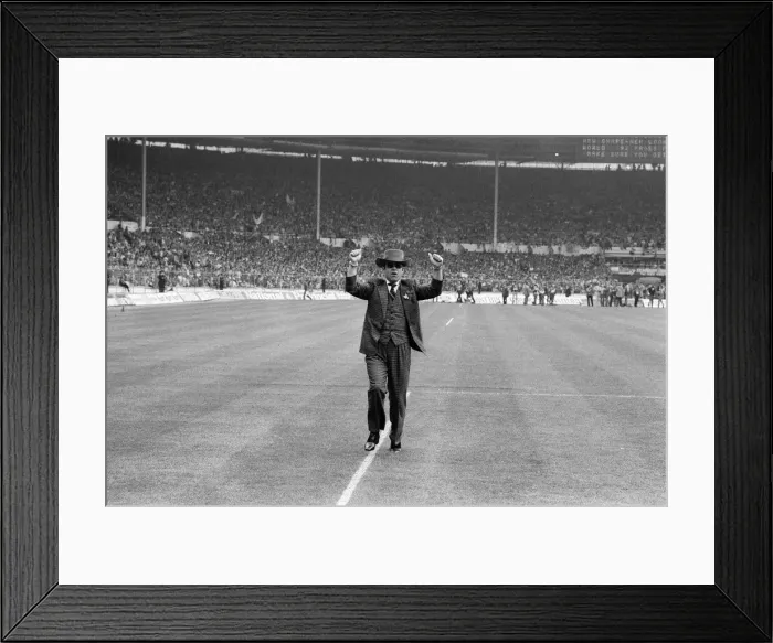 Framed Print : 1984 FA Cup Final at Wembley Stadium. Watford chairman Elton John pictured before kick