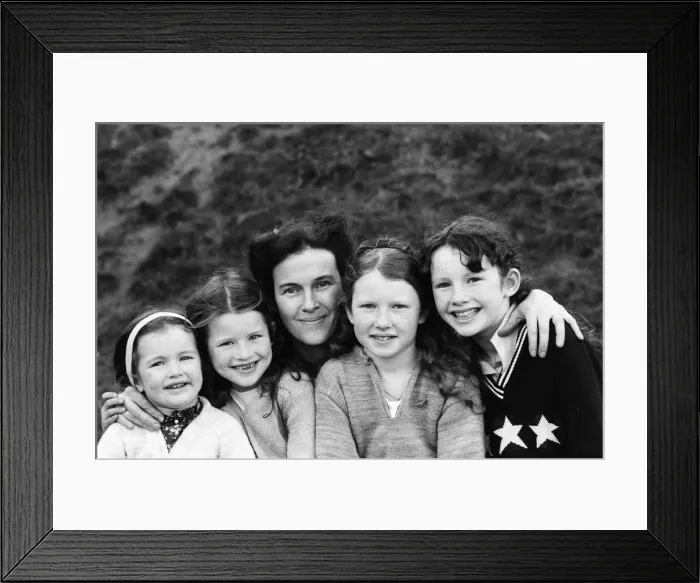 Framed Print : Campaigner Victoria Gillick with some of her children. 22nd November 1981