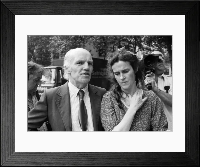 Framed Print : Campaigner Victoria Gillick leaving the High Court with her husband Gordon Gillick after Framed Print : Campaigner Victoria Gillick leaving the High Court with her husband Gordon Gillick after