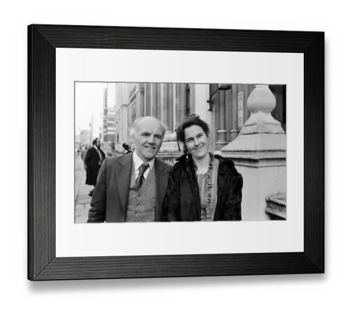 Framed Print : Campaigner Victoria Gillick and her husband Gordon Gillick outside a court in London