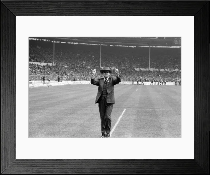 Framed Print : 1984 FA Cup Final at Wembley Stadium. Watford chairman Elton John pictured before kick Framed Print : 1984 FA Cup Final at Wembley Stadium. Watford chairman Elton John pictured before kick