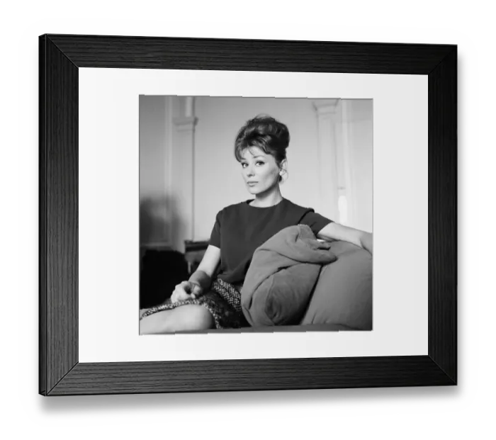 Framed Print : Irina Demick, french actress, in the UK for premiere of new film, The Longest Day