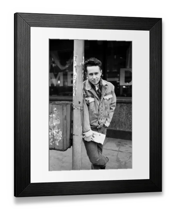 Framed Print : Frankie Goes to Hollywood singer Holly Johnson. 17th December 1986 Framed Print : Frankie Goes to Hollywood singer Holly Johnson. 17th December 1986