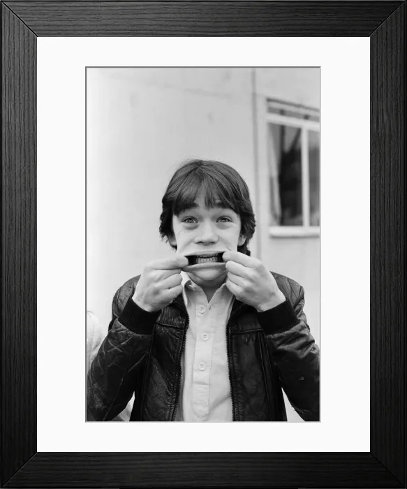 Framed Print : Stars of the BBC TV series Grange Hill'Michelle Herbert, aged 15