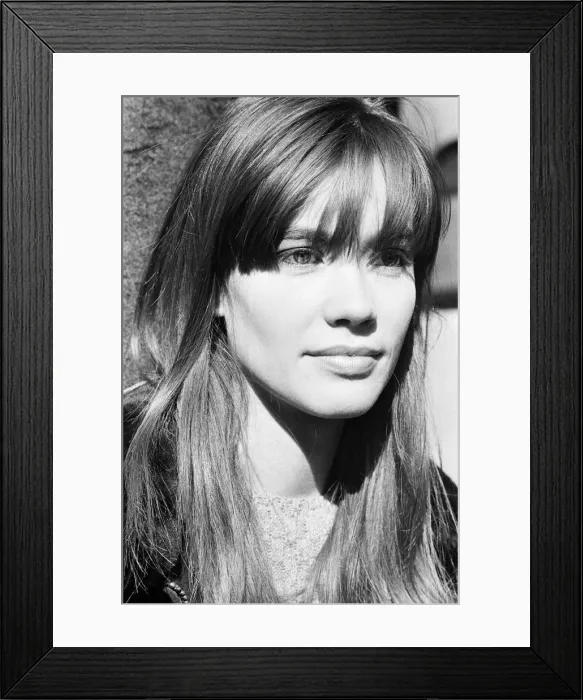 Framed Print : Francoise Hardy, french singer, pictured at St Georges Church, Hanover Square