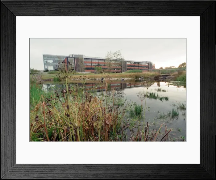 Framed Print : The Powergen headquarters which has just won another design award. 25th September 1996 Framed Print : The Powergen headquarters which has just won another design award. 25th September 1996
