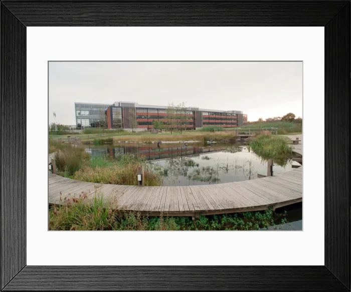 Framed Print : The Powergen headquarters which has just won another design award. 25th September 1996 Framed Print : The Powergen headquarters which has just won another design award. 25th September 1996