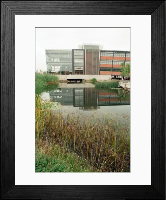 Framed Print : The Powergen headquarters which has just won another design award. 25th September 1996 Framed Print : The Powergen headquarters which has just won another design award. 25th September 1996