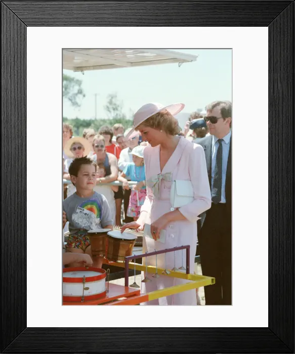 Framed Print : HRH Princess Diana, The Princess of Wales during her tour of Australia in 1988 Framed Print : HRH Princess Diana, The Princess of Wales during her tour of Australia in 1988